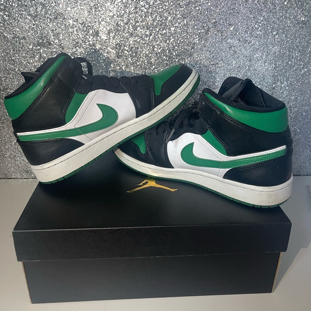 Jordan 1 Mid Green Toe